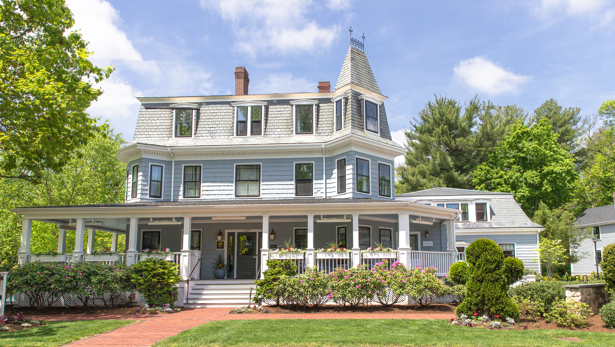 Summer in Bloom: Discover the Best Garden Tours Near Lexington, MA