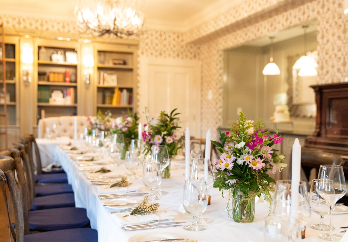 Event table at the Inn at Hastings Park