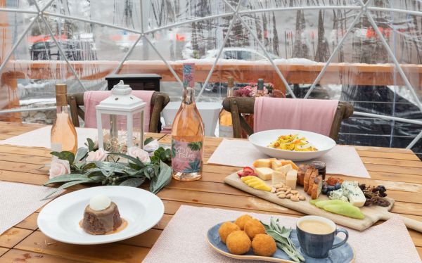 Food on plates in an igloo